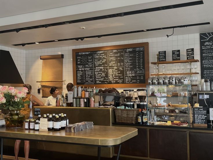 KOJA Coffee Shop: Ruang Kreatif dan Teman Produktif Anda