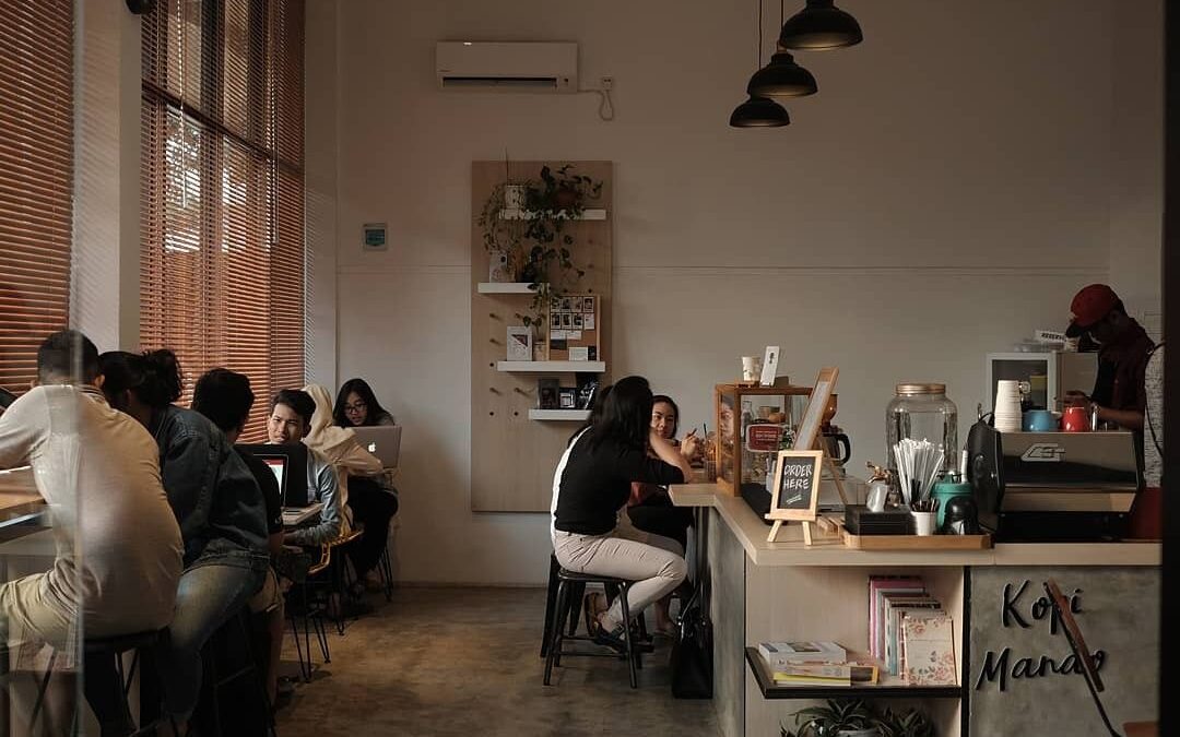 Hangatnya Kebersamaan di Setiap Sudut KOJA Coffee Shop